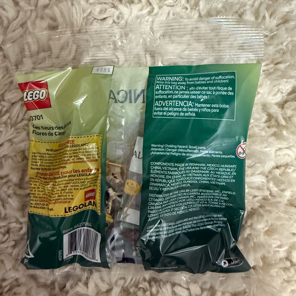 Lego botanicals Set - Picture 2 of 2